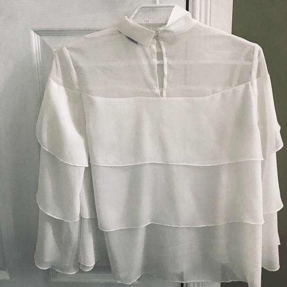 Elegant Flowing Top - Picture 3 of 3